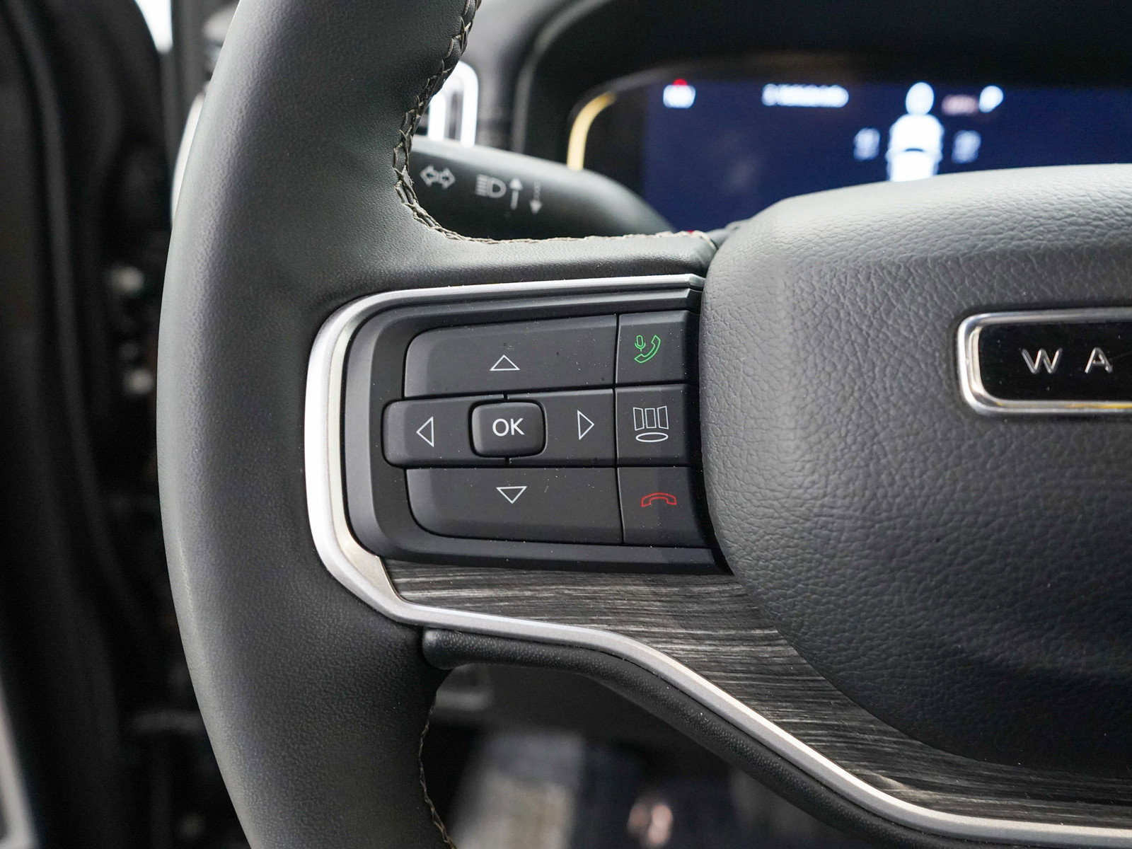 Used 2024 Jeep Wagoneer L Series II w/ Flexible Seating Group image 20