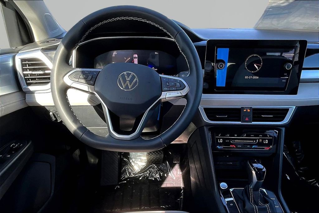 New 2026 Volkswagen Taos SE image 8