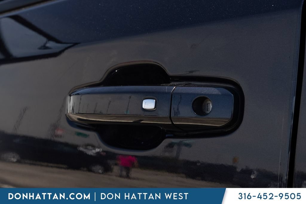 Used 2023 Chevrolet Silverado 1500 LT AWD/4WD image 28