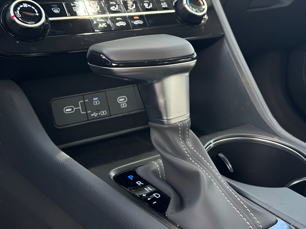 Certified 2025 Hyundai Sonata SE FWD image 30