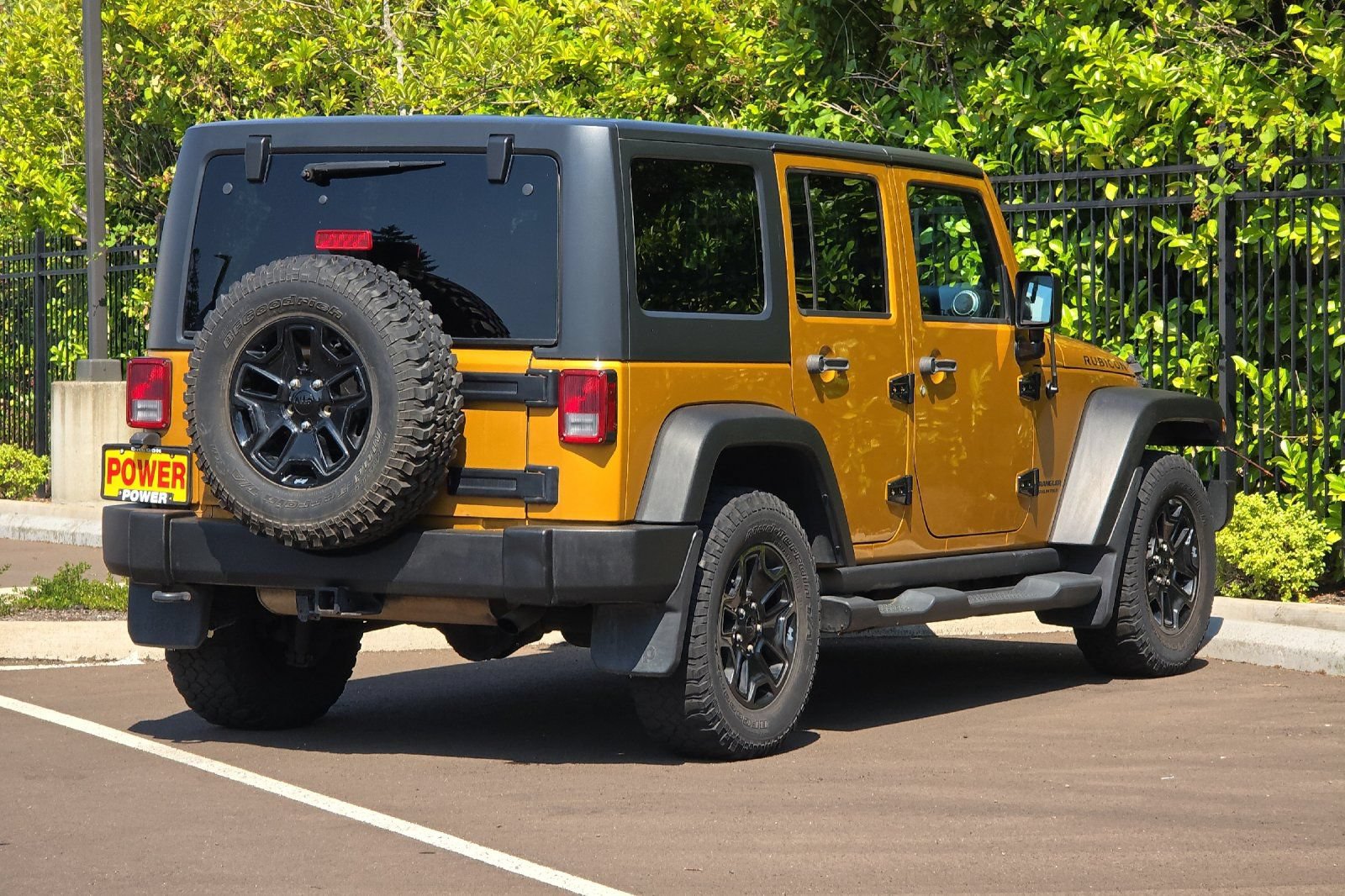 Used 2014 Jeep Wrangler Unlimited Rubicon w/ Dual Top Group AWD/4WD image 4