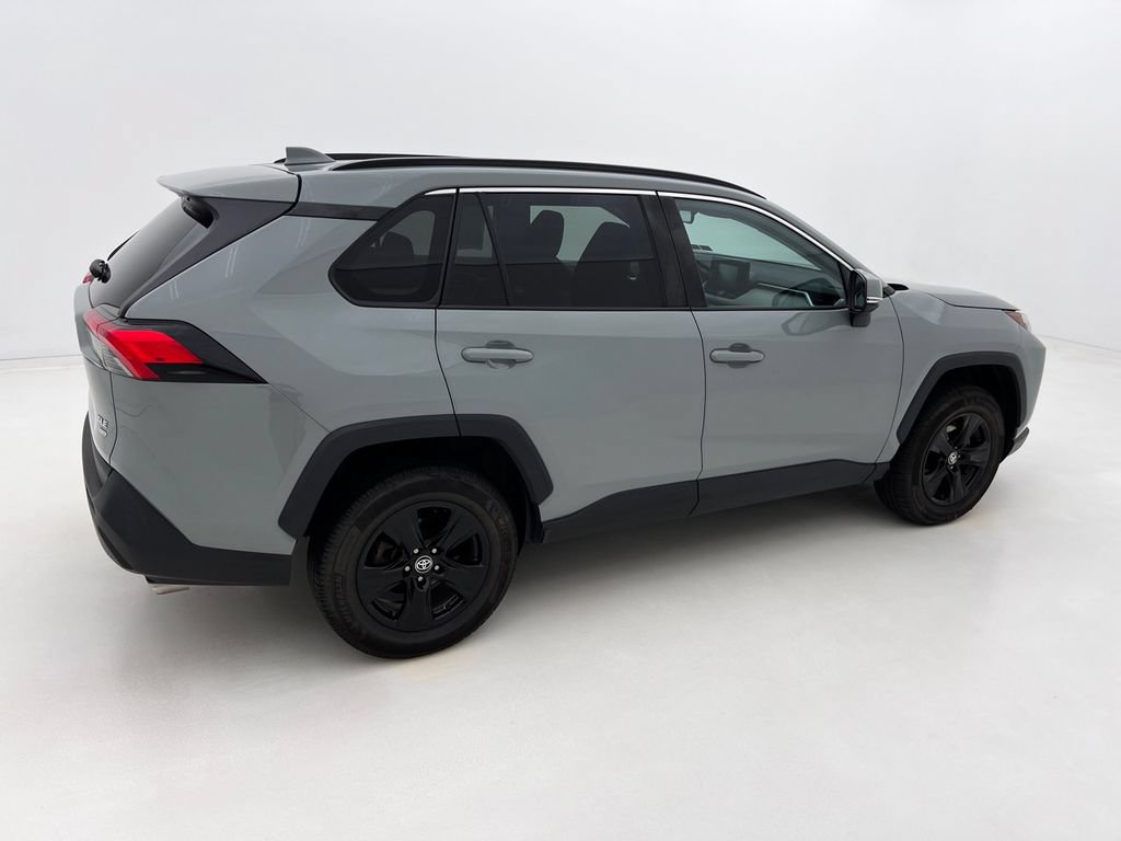 Used 2022 Toyota RAV4 XLE w/ Convenience Package AWD/4WD image 6