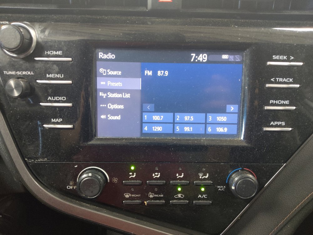 Used 2019 Toyota Camry LE FWD image 25