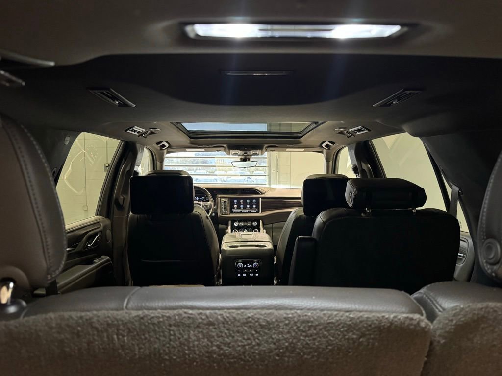 Used 2021 GMC Yukon Denali w/ Denali Premium Package AWD/4WD image 30
