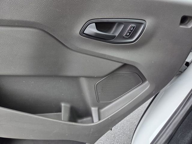 Used 2023 Ford Transit 350 XLT image 25