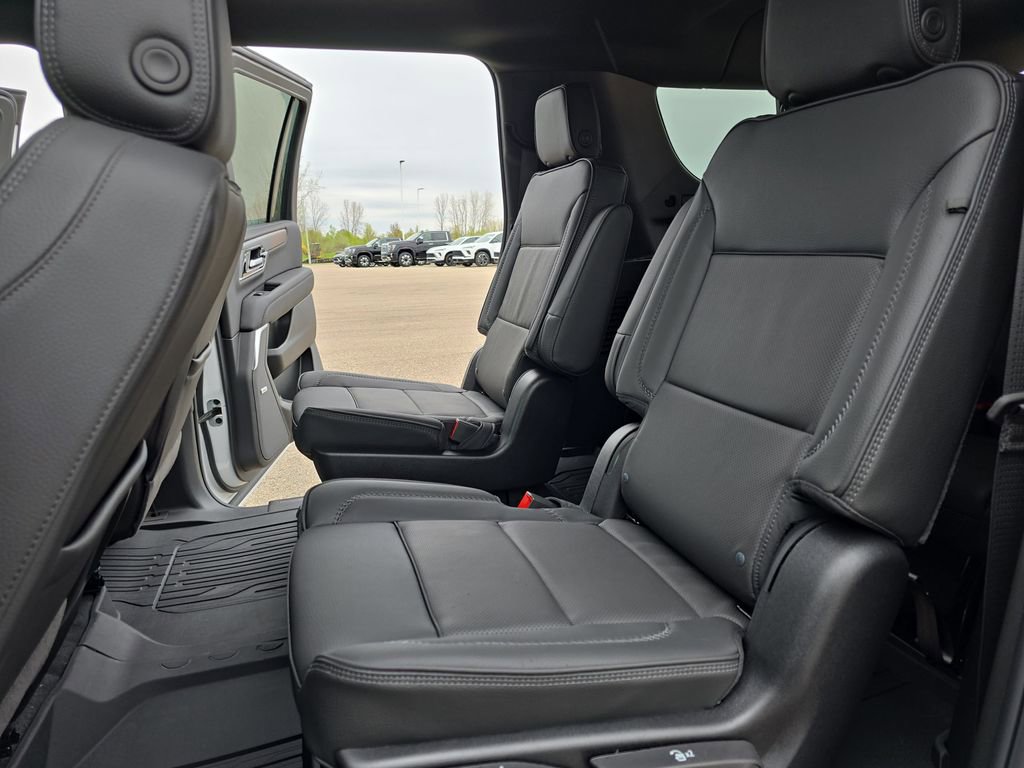 New 2026 GMC Yukon XL Denali w/ LPO, Floor Liner Package AWD/4WD image 15
