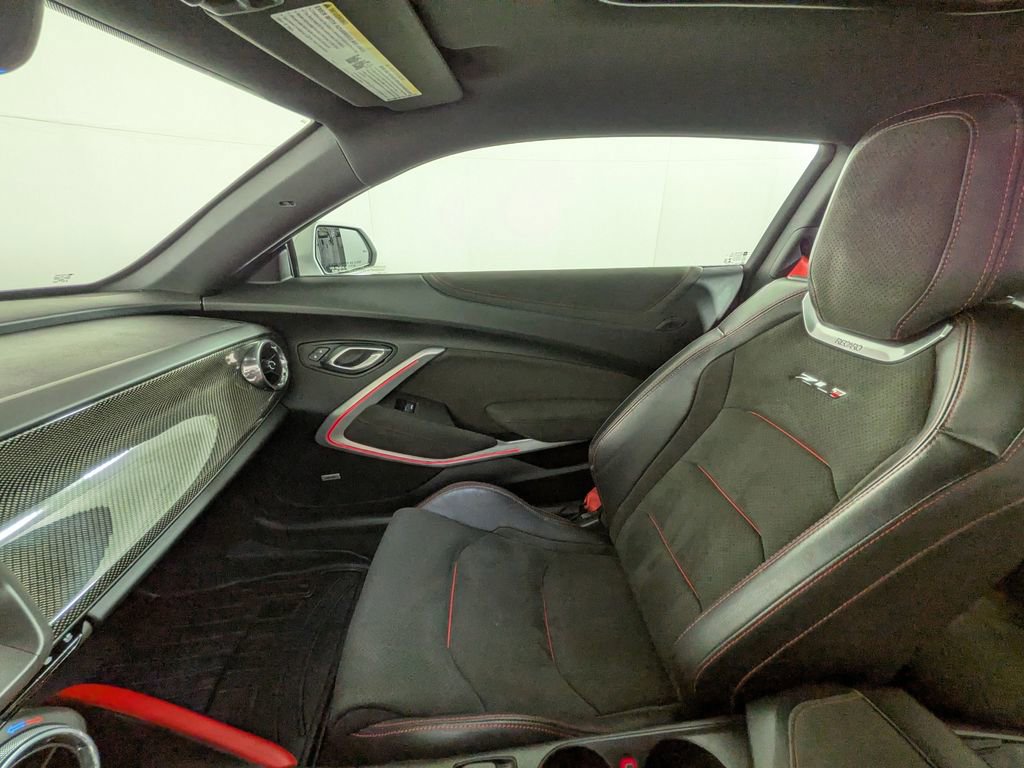Used 2020 Chevrolet Camaro ZL1 image 34