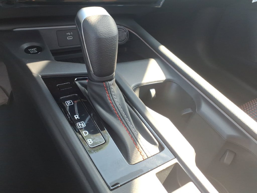 New 2026 Nissan Sentra SR w/ Floor Mat Package FWD image 15