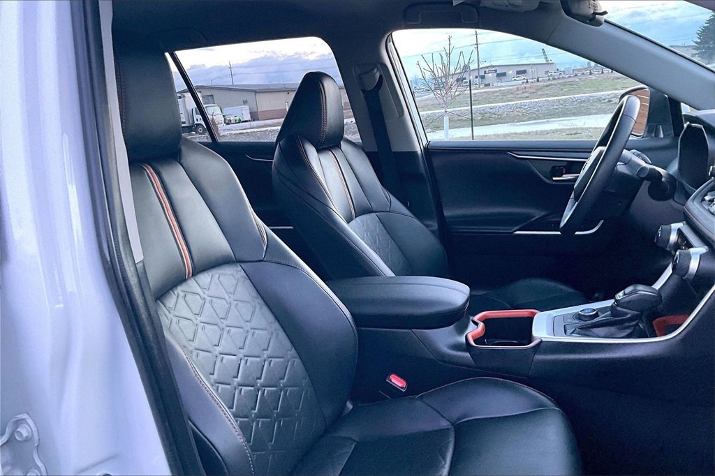 Used 2024 Toyota RAV4 Adventure image 7