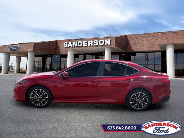 Used 2025 Toyota Camry XLE FWD image 6
