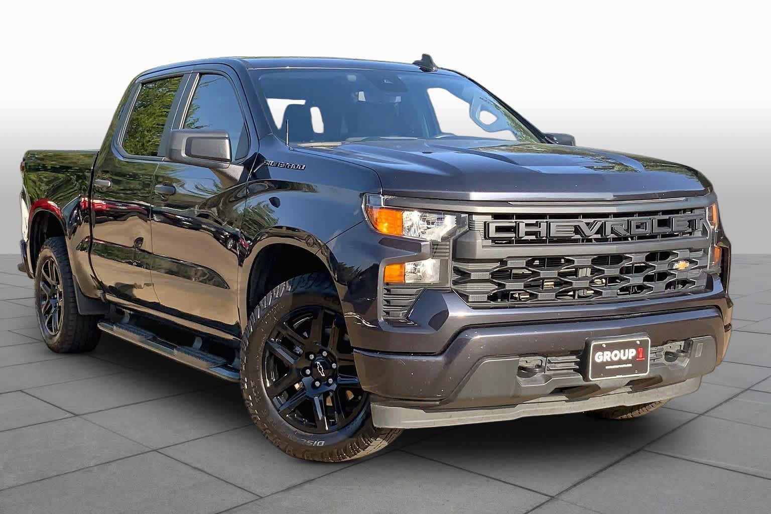 Used 2023 Chevrolet Silverado 1500 Custom w/ LPO, Dark Essentials Package RWD image 3