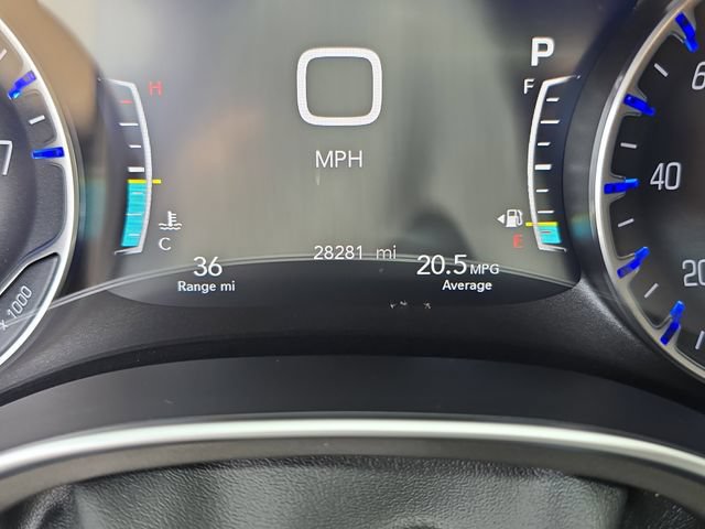 Used 2020 Chrysler Pacifica Limited w/ Tire & Wheel Group FWD image 31