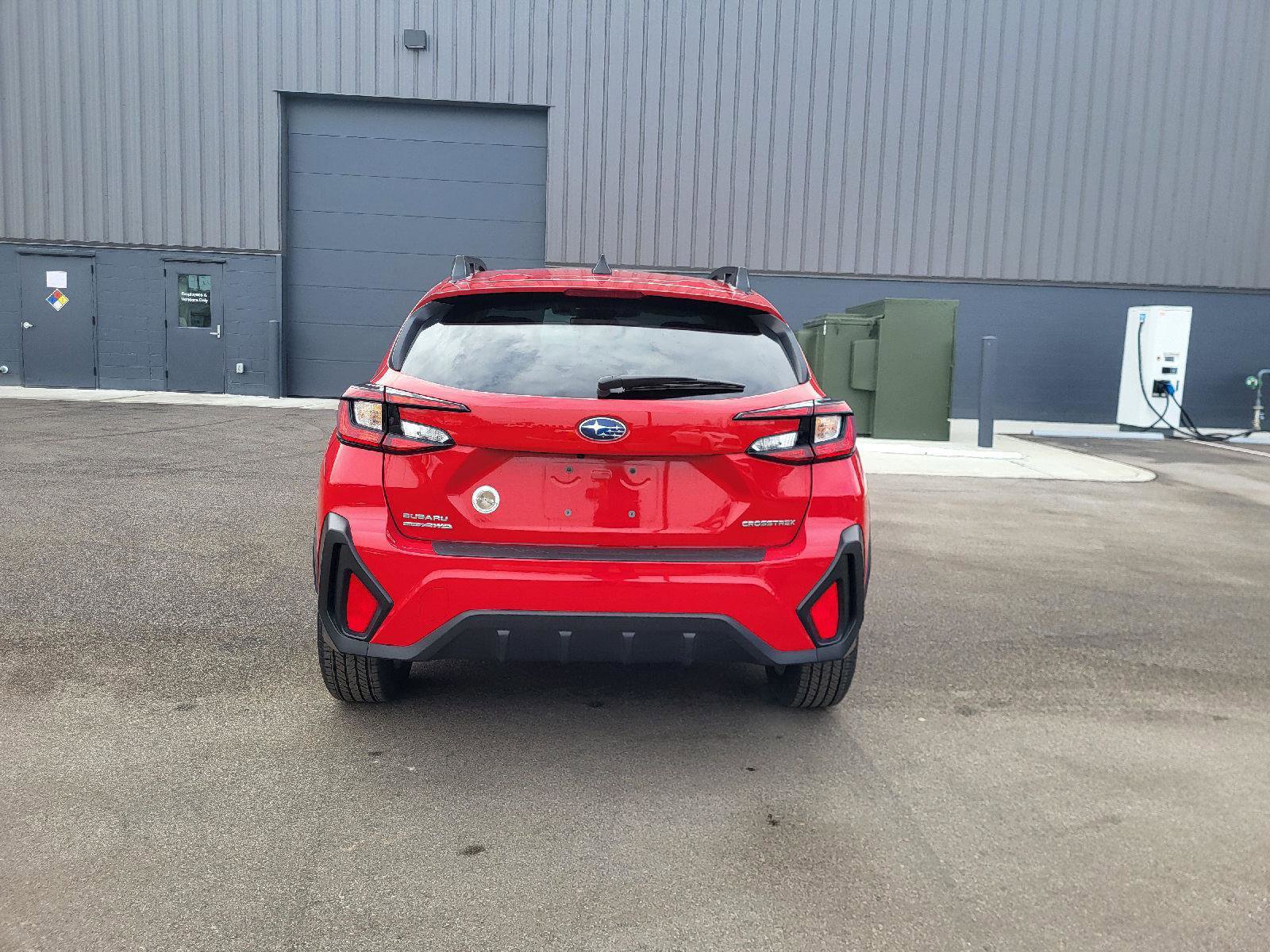 Used 2024 Subaru Crosstrek 2.0i Premium image 4
