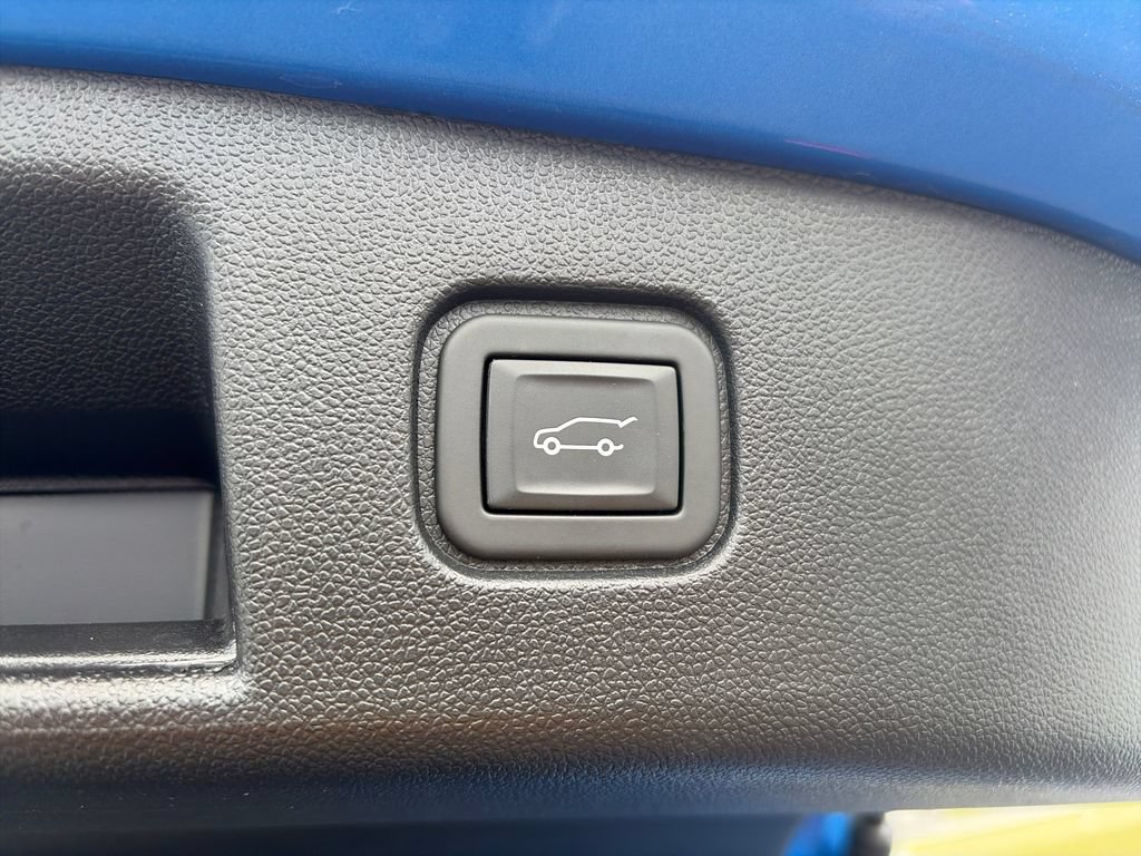 Used 2024 Chevrolet Blazer EV LT AWD/4WD image 9
