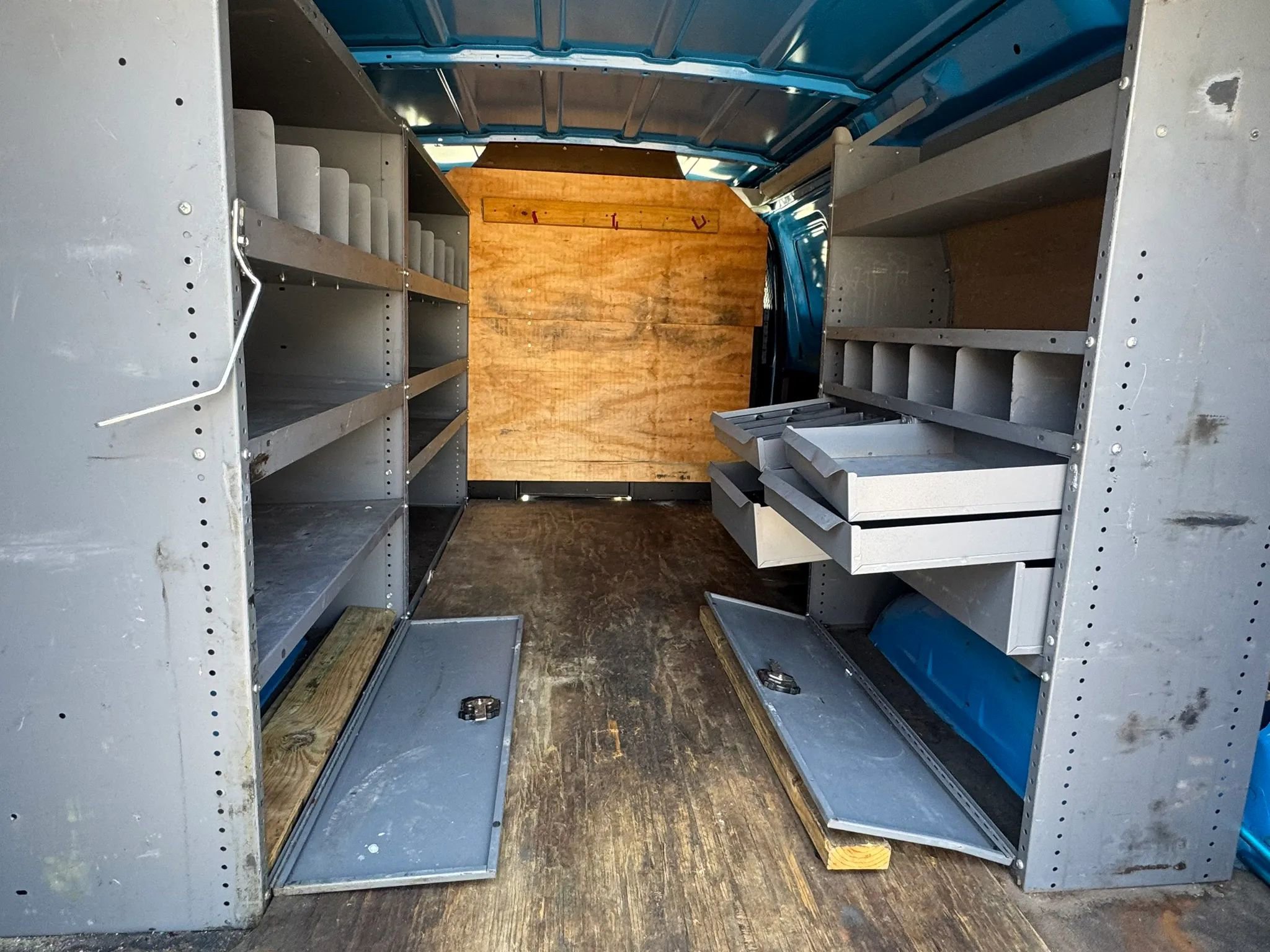 Used 2011 Ford E-350 and Econoline 350 Super Duty w/ PWR Group RWD image 16