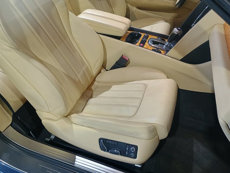Used 2014 Bentley Continental GT AWD/4WD image 32