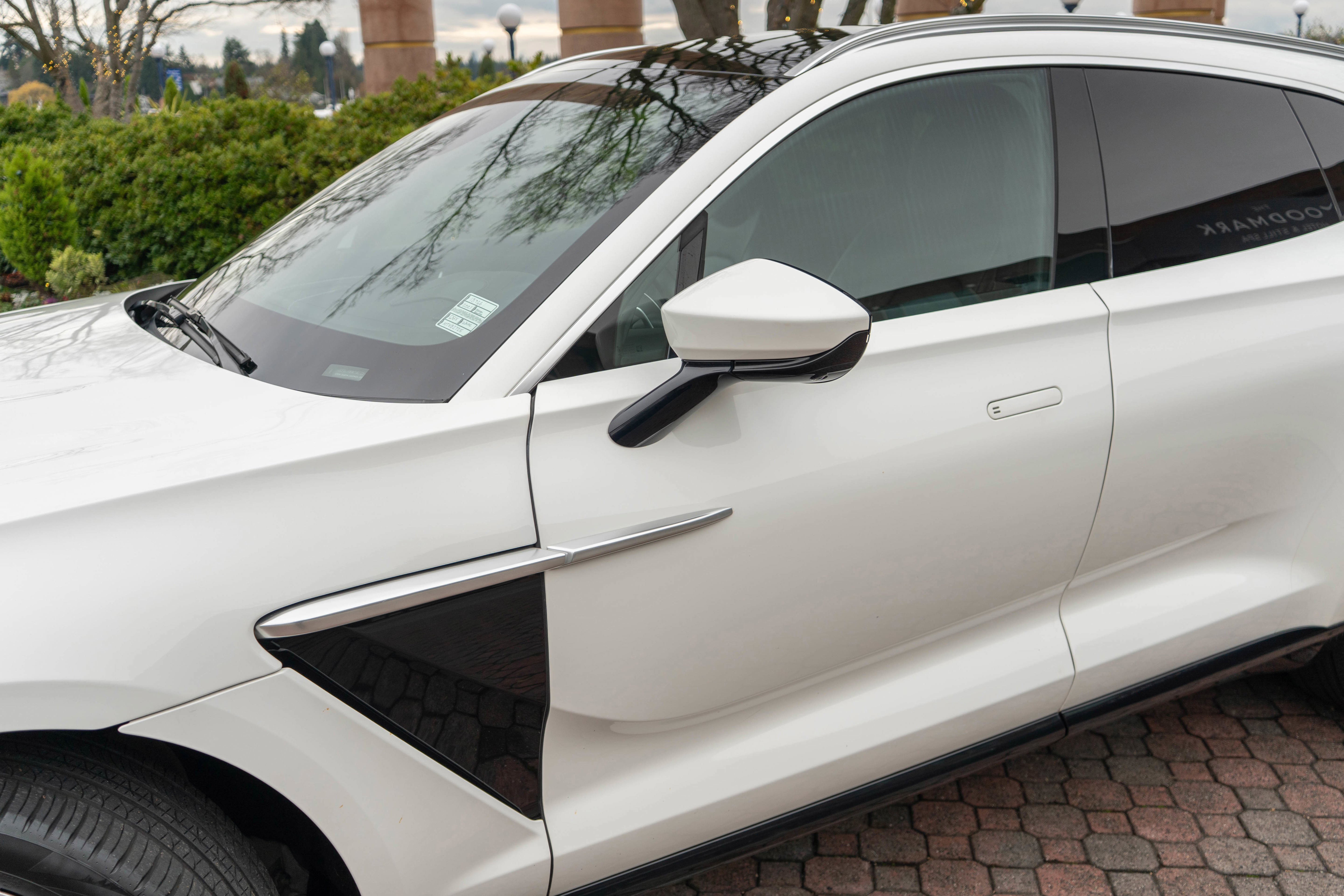 Used 2021 Aston Martin DBX image 44