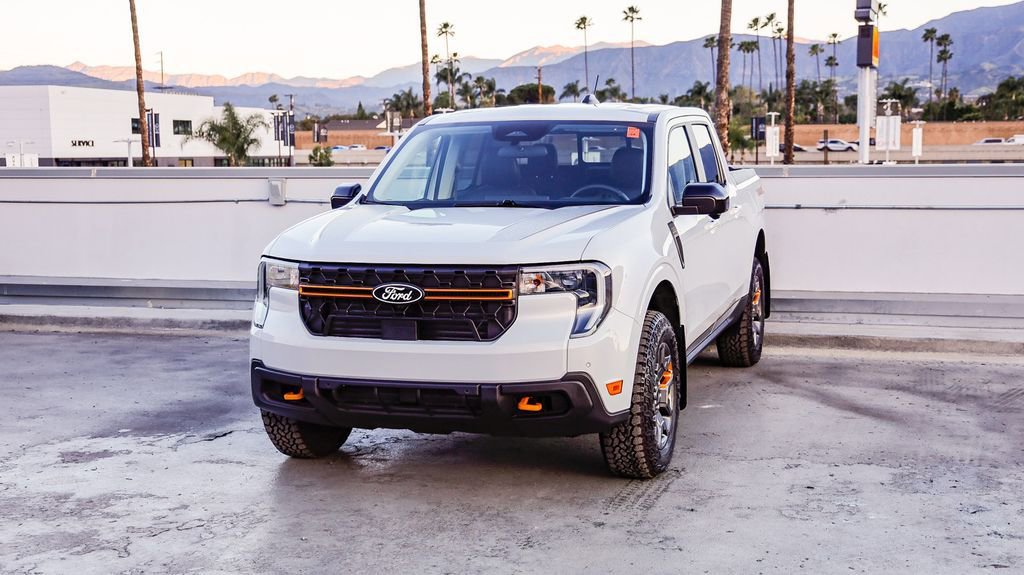 Used 2025 Ford Maverick Tremor image 4