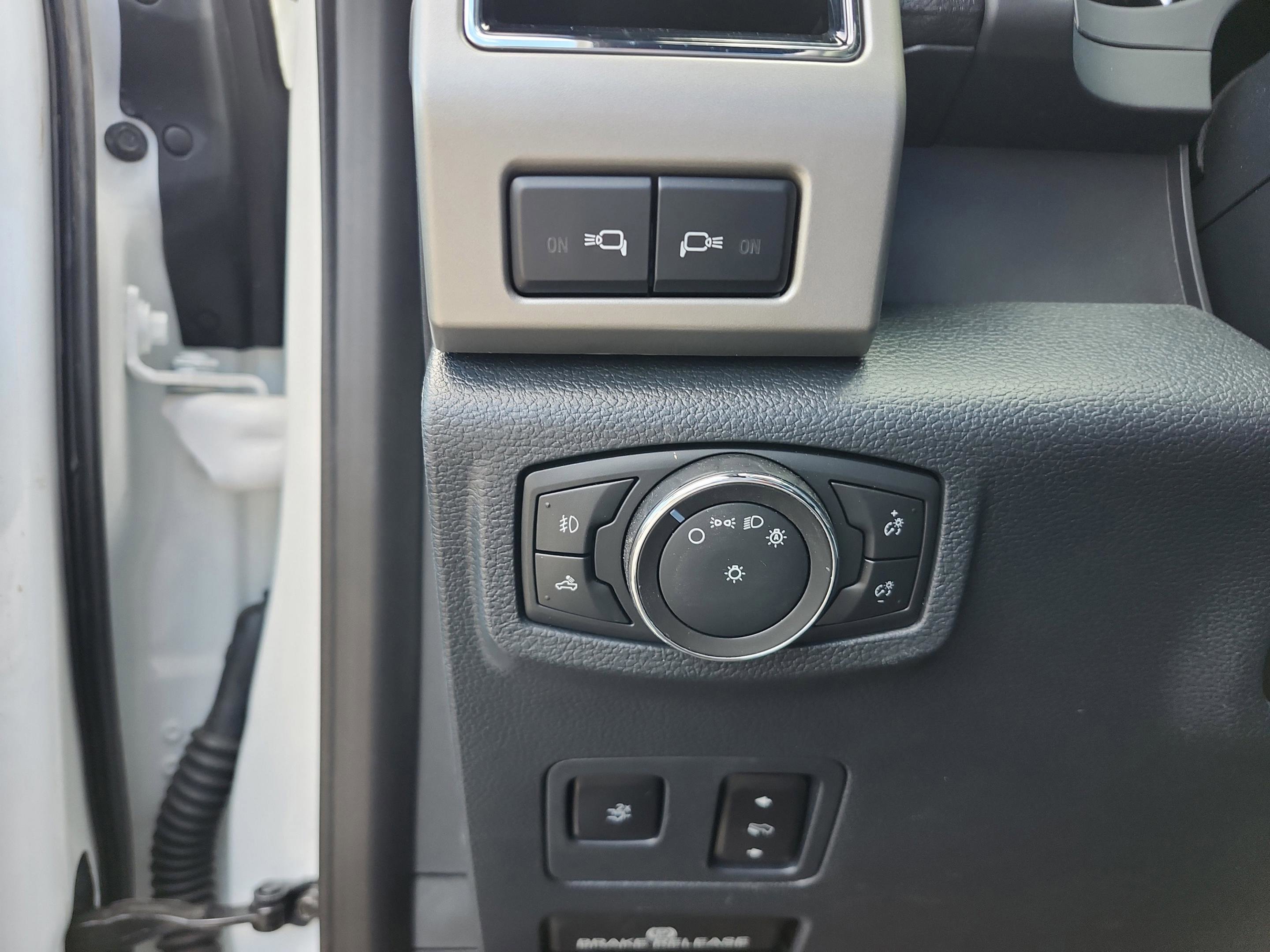 Used 2022 Ford F250 Lariat w/ Black Appearance Package image 15