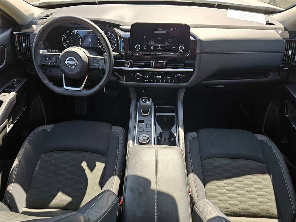 Certified 2024 Nissan Pathfinder SV image 13