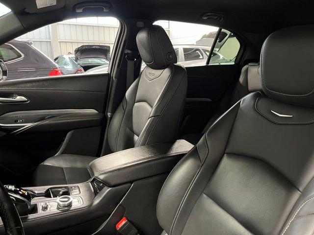 Used 2025 Cadillac XT4 Premium Luxury FWD image 23