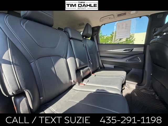 Certified 2023 INFINITI QX60 Luxe w/ Performance Audio Package AWD/4WD image 16