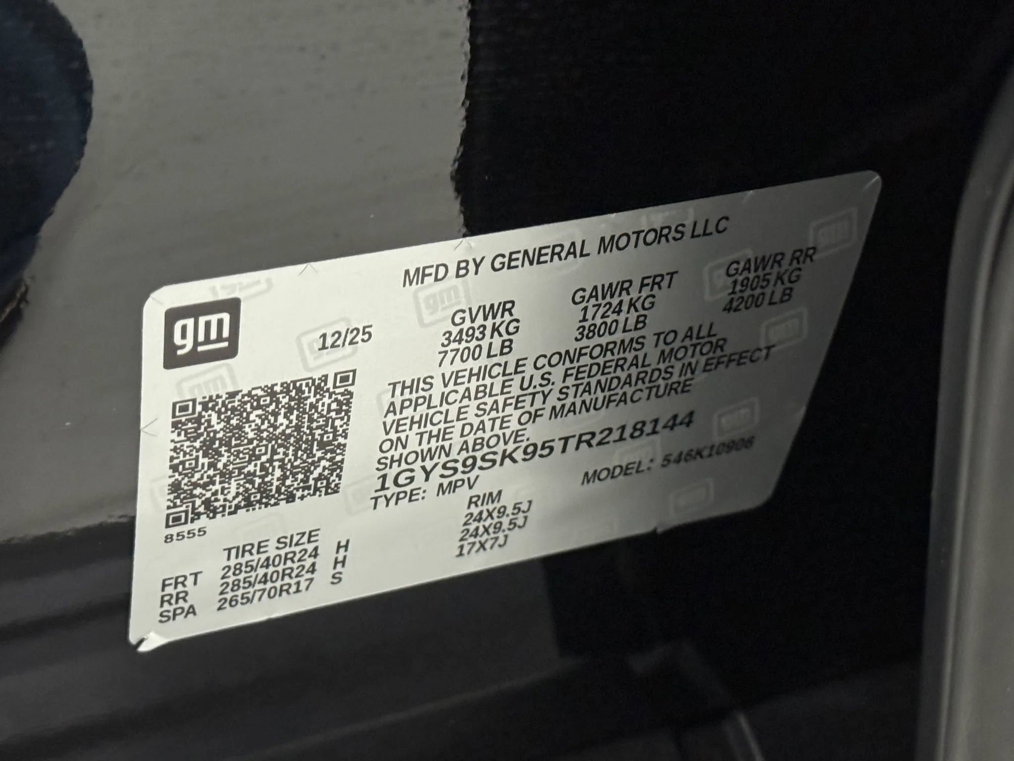 Used 2026 Cadillac Escalade ESV V w/ LPO, ONYX Package image 54