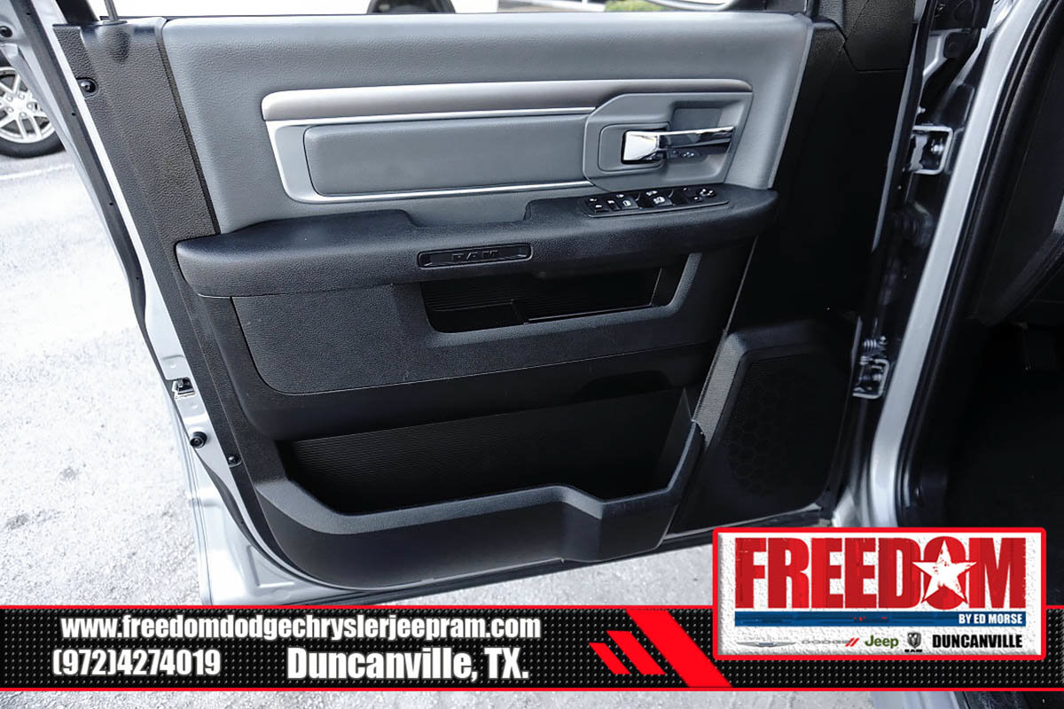 Used 2024 RAM 1500 Classic SLT AWD/4WD image 35