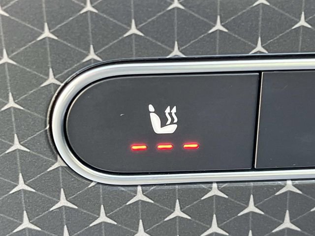 Used 2024 Mercedes-Benz GLB 250 image 32