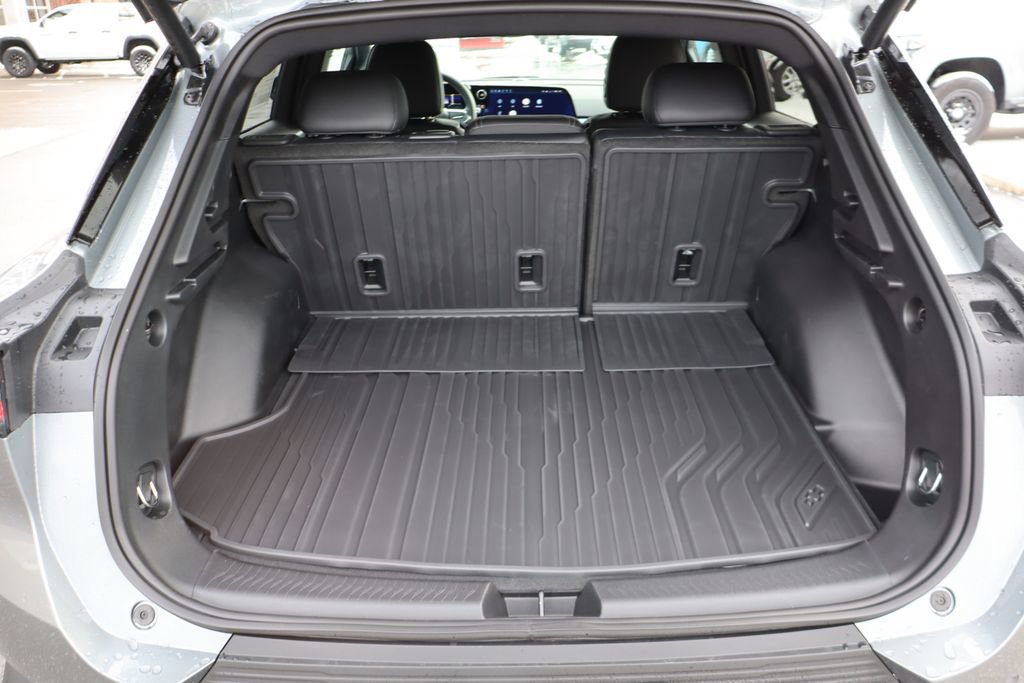 New 2026 Chevrolet Equinox EV LT image 33