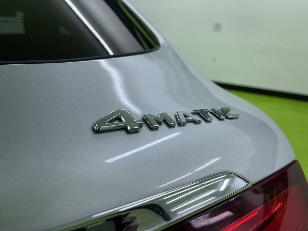 Used 2019 Mercedes-Benz GLC 300 4MATIC w/ Premium Package image 14