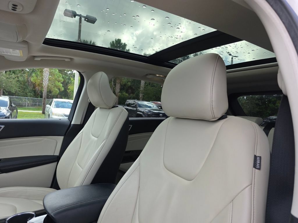 Used 2018 Ford Edge Titanium w/ Technology Package AWD/4WD image 25