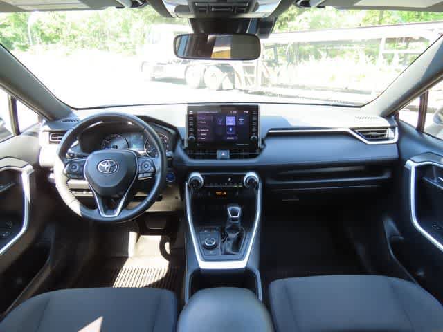 Used 2022 Toyota RAV4 SE w/ Convenience Package AWD/4WD image 18