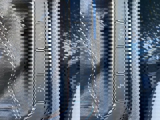 New 2025 Volkswagen Taos SE image 42