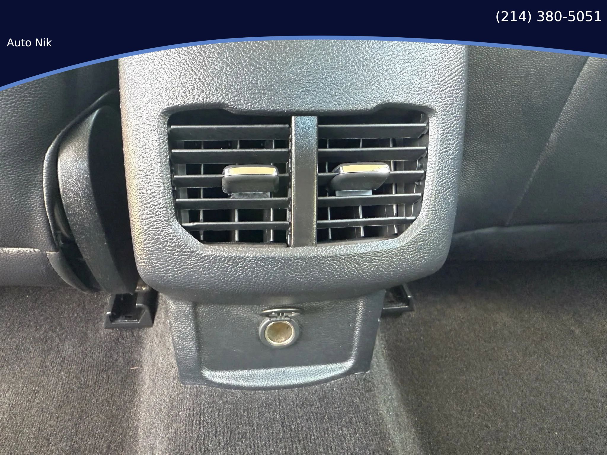 Used 2020 Ford Fusion SE image 30