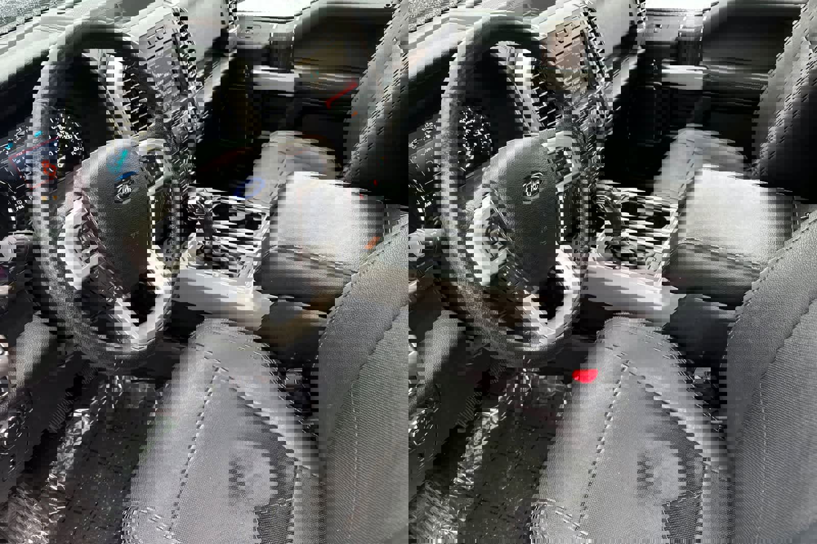 Used 2015 Ford F150 Lariat w/ Equipment Group 502A Luxury image 11