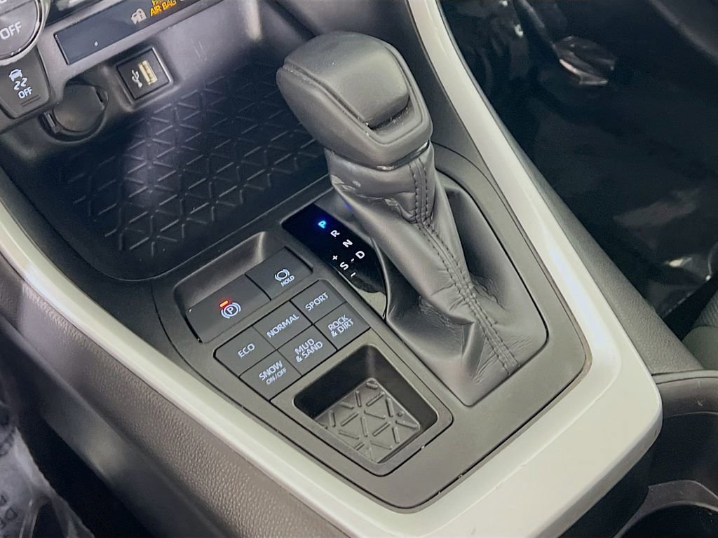Certified 2025 Toyota RAV4 XLE image 15