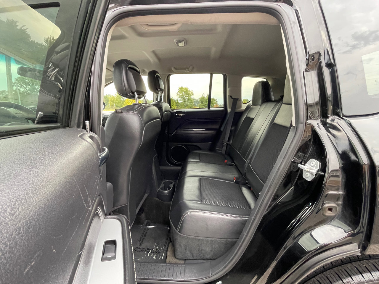 Used 2016 Jeep Compass Latitude image 19