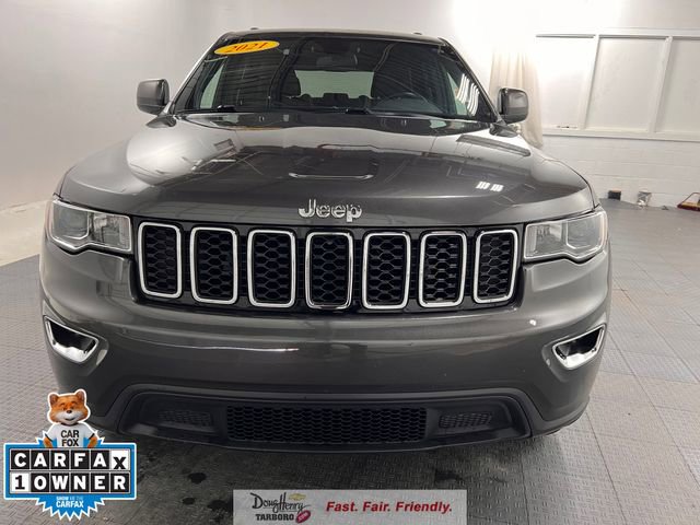 Used 2021 Jeep Grand Cherokee Laredo RWD image 2