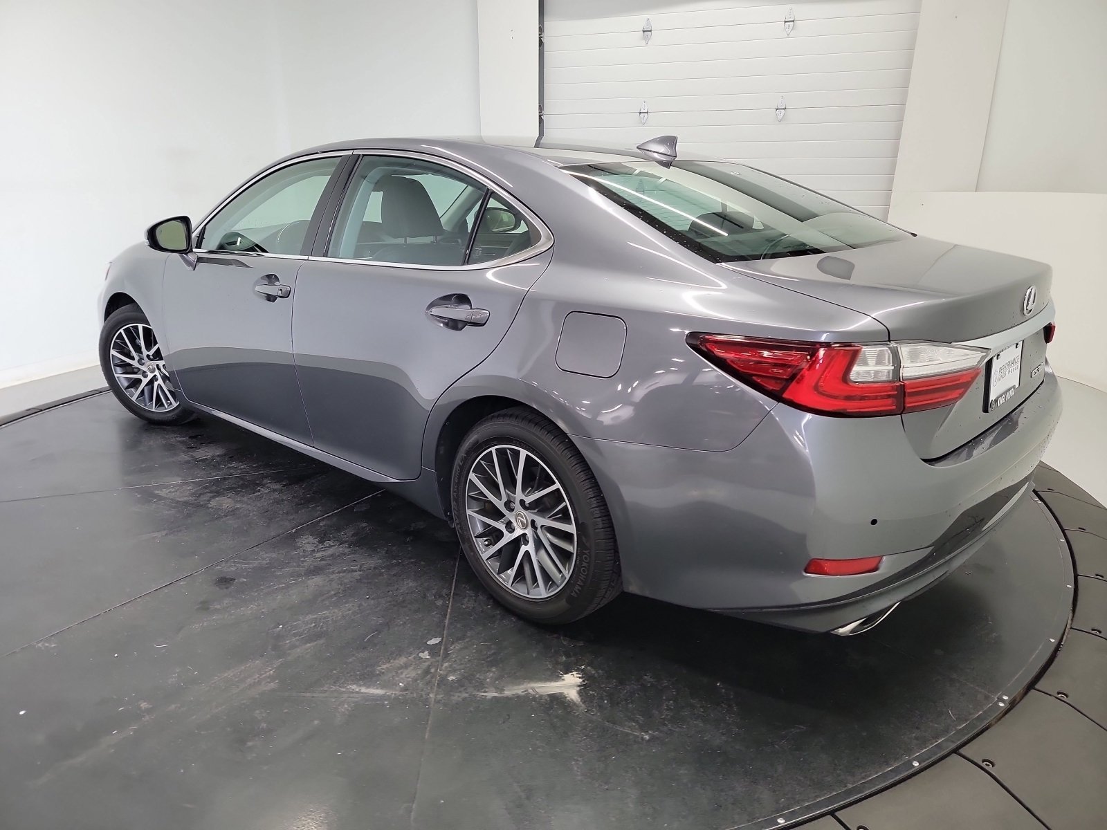 Used 2017 Lexus ES 350 w/ Luxury Package FWD image 6