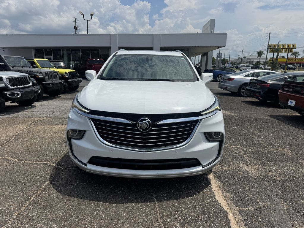 Used 2022 Buick Enclave Essence w/ Experience Buick Package FWD image 2