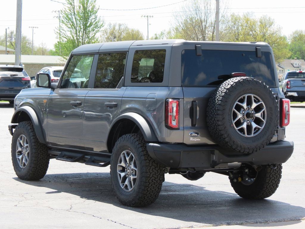 Used 2024 Ford Bronco Badlands image 5