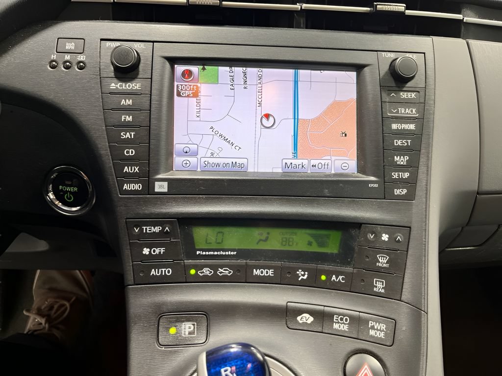Used 2010 Toyota Prius Four w/ Solar Roof Pkg FWD image 17
