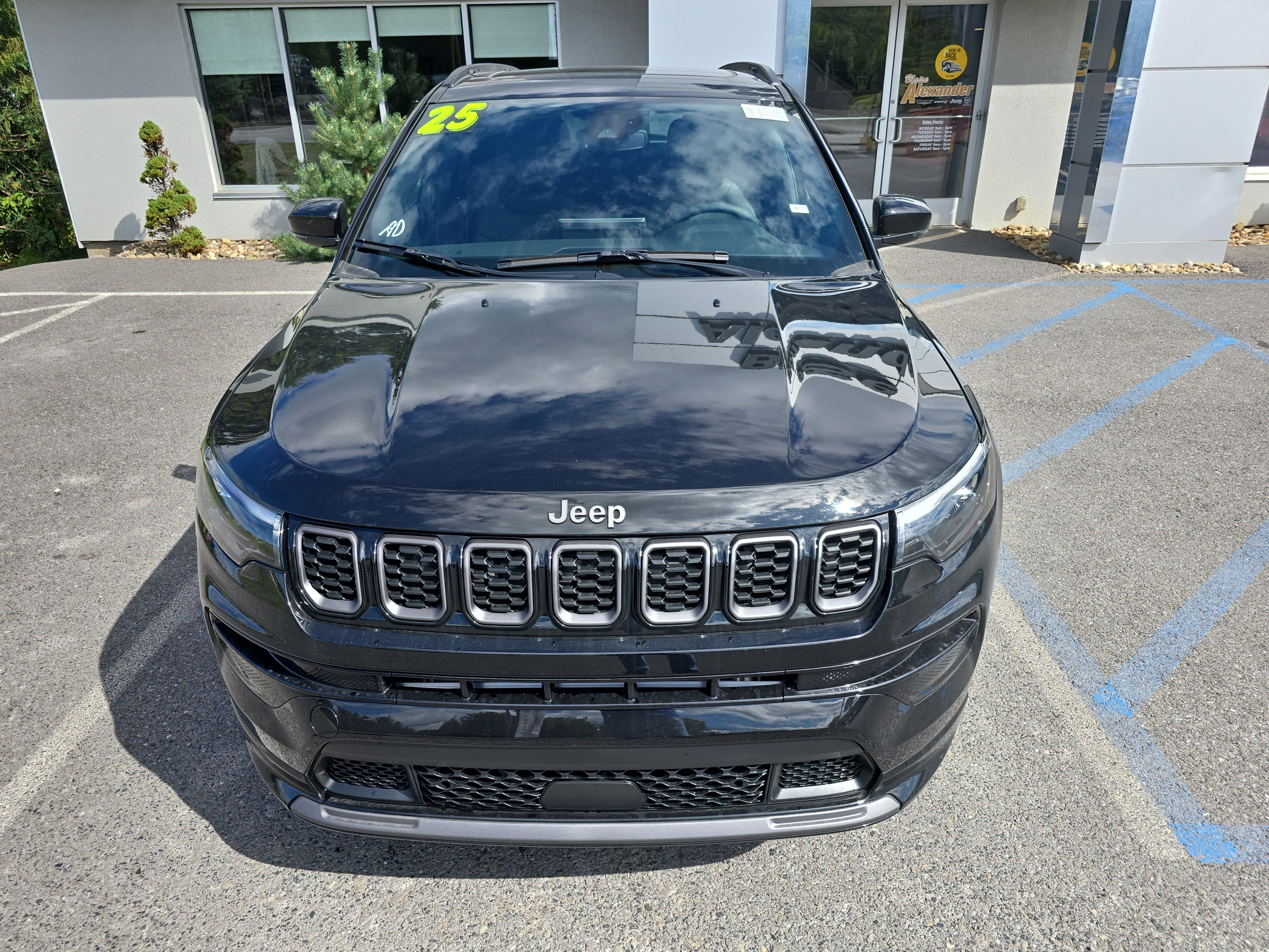 New 2025 Jeep Compass Limited w/ High Altitude Package image 8