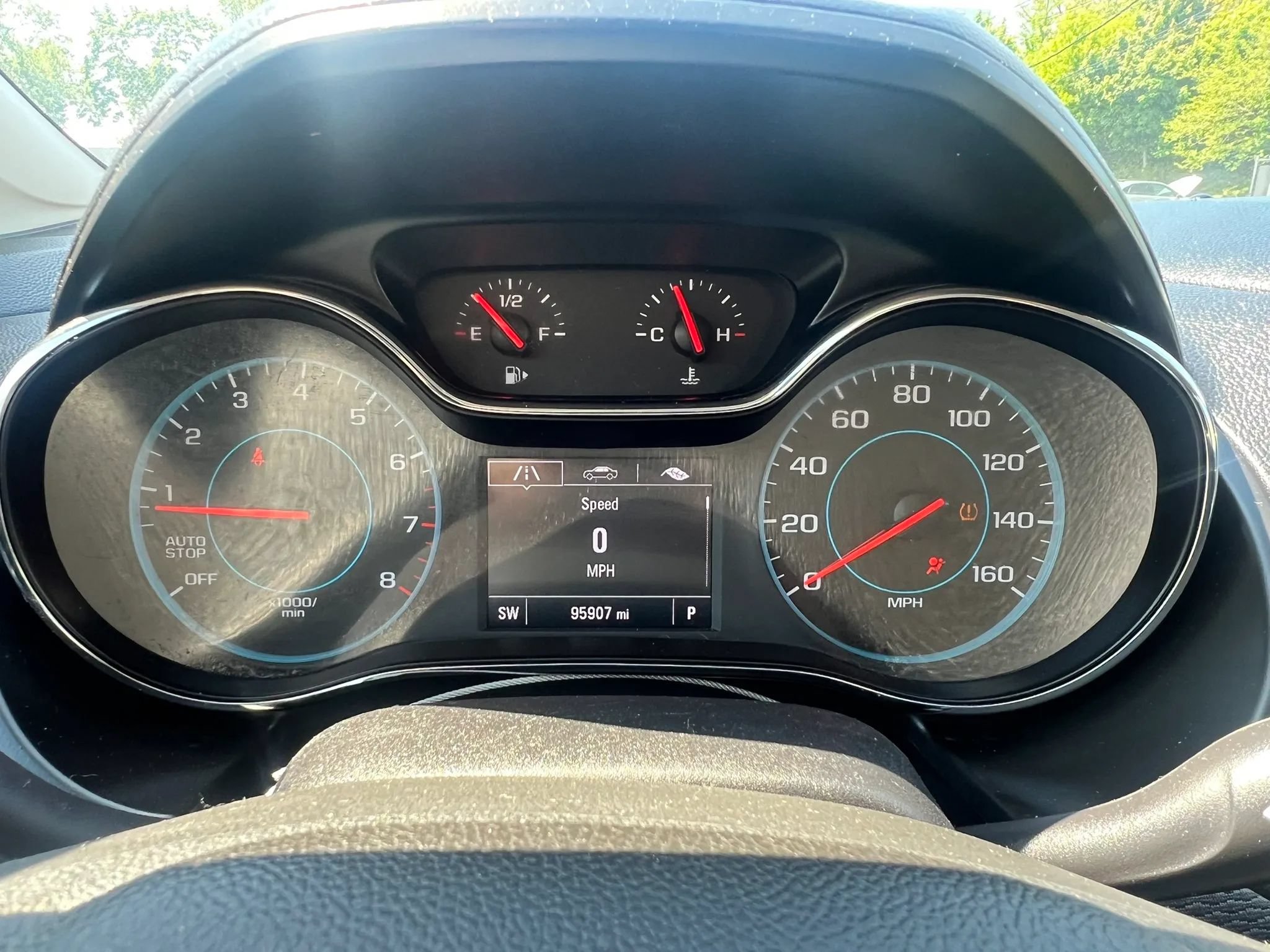 Used 2018 Chevrolet Cruze LT FWD image 16