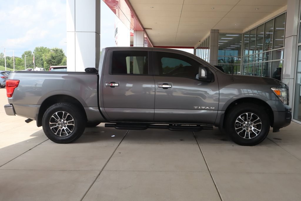 Used 2021 Nissan Titan SV w/ SV Convenience Package AWD/4WD image 10