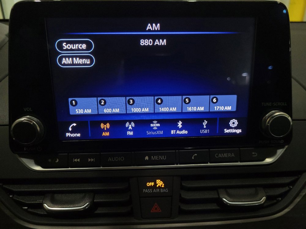 Used 2024 Nissan Altima 2.5 SV FWD image 25