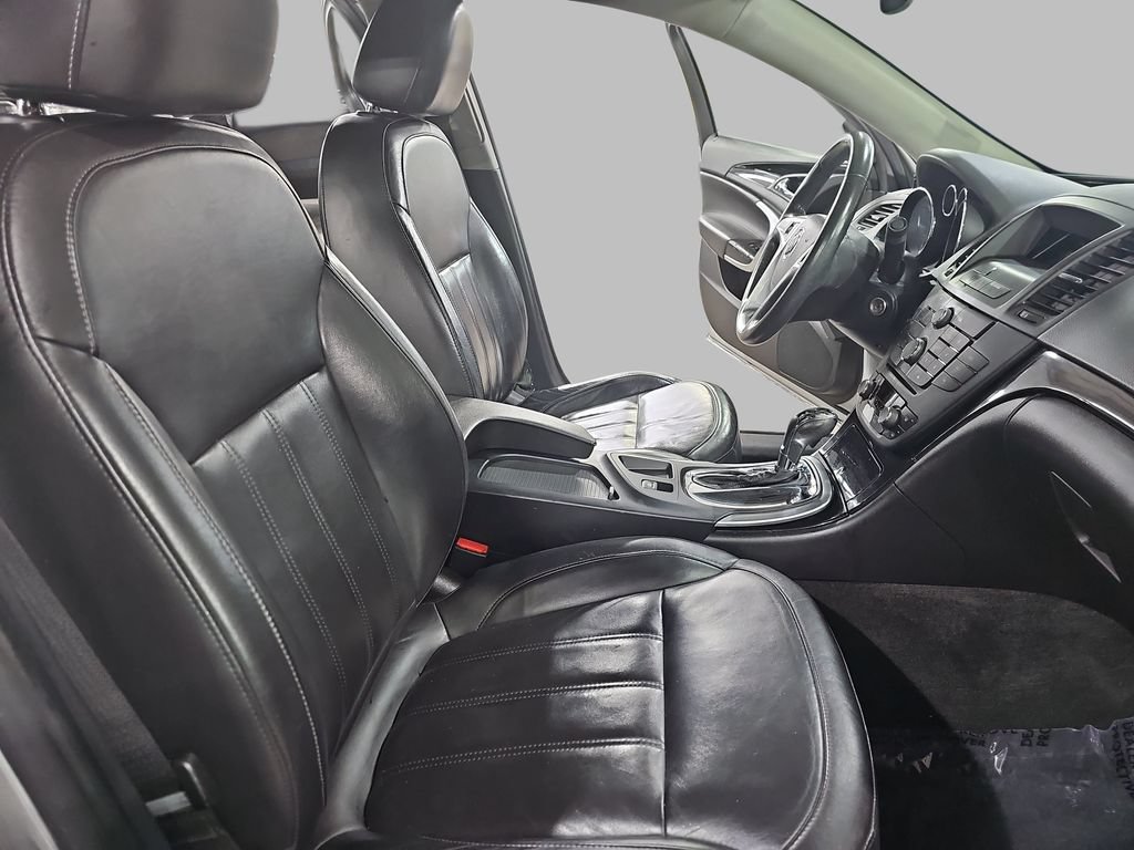 Used 2011 Buick Regal CXL FWD image 13