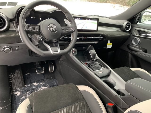 New 2026 Alfa Romeo Tonale w/ Active Assist Package AWD/4WD image 14