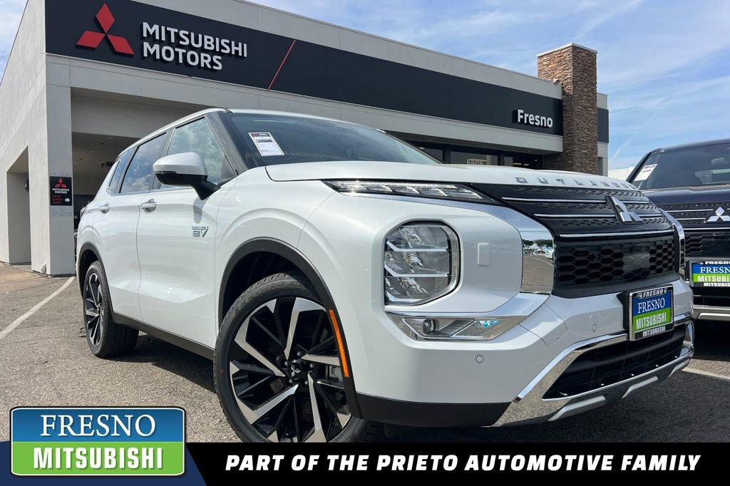 New 2025 Mitsubishi Outlander SE